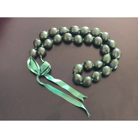 Big Dark Green Bead Necklace - Picture 1 of 4